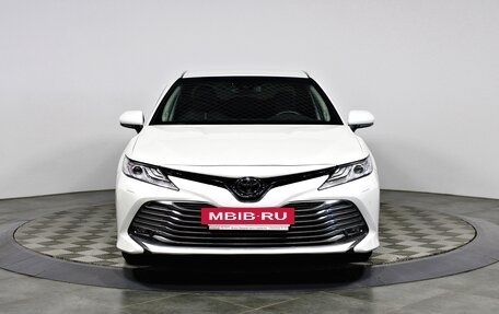 Toyota Camry, 2020 год, 3 570 000 рублей, 2 фотография