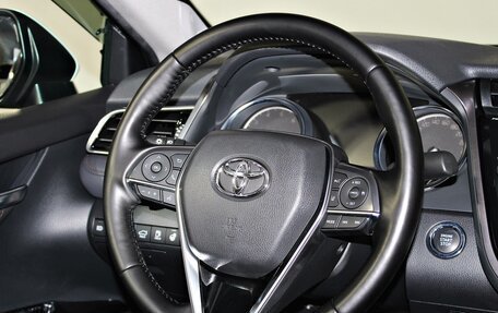 Toyota Camry, 2020 год, 3 570 000 рублей, 17 фотография