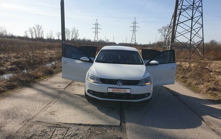 Volkswagen Jetta VI, 2012 год, 680 000 рублей, 2 фотография