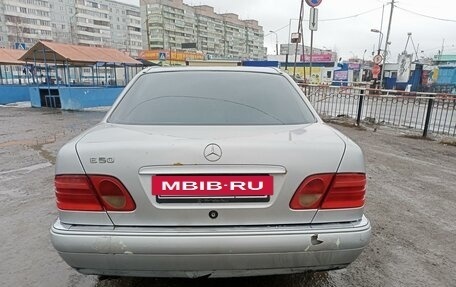 Mercedes-Benz E-Класс, 1998 год, 450 000 рублей, 3 фотография
