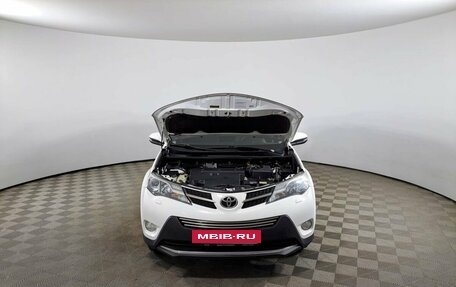 Toyota RAV4, 2015 год, 2 456 000 рублей, 9 фотография