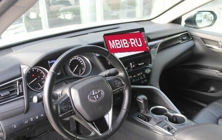 Toyota Camry, 2021 год, 3 050 000 рублей, 17 фотография