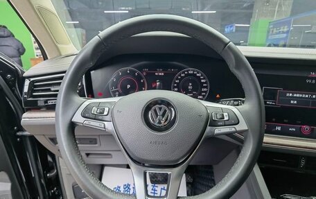 Volkswagen Touareg III, 2019 год, 5 250 000 рублей, 8 фотография