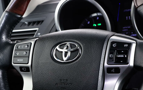 Toyota Land Cruiser Prado 150 рестайлинг 2, 2017 год, 4 831 000 рублей, 13 фотография