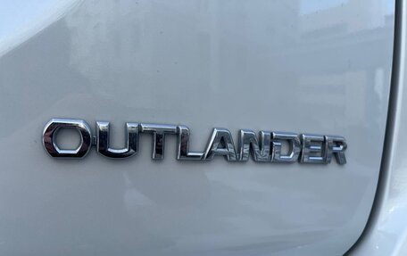Mitsubishi Outlander III рестайлинг 3, 2022 год, 17 фотография