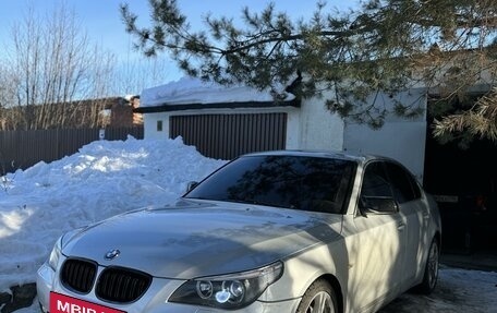 BMW 5 серия, 2004 год, 880 000 рублей, 13 фотография