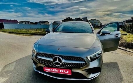 Mercedes-Benz A-Класс, 2019 год, 2 750 000 рублей, 1 фотография