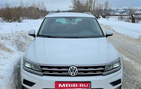 Volkswagen Tiguan II, 2018 год, 3 000 000 рублей, 9 фотография