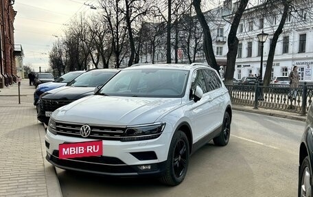Volkswagen Tiguan II, 2018 год, 3 000 000 рублей, 33 фотография