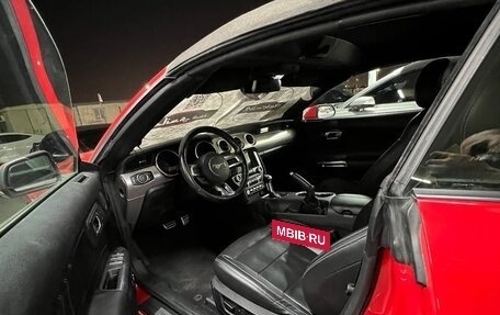 Ford Mustang VI рестайлинг, 2020 год, 2 999 000 рублей, 6 фотография