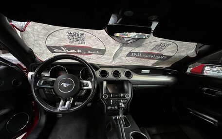 Ford Mustang VI рестайлинг, 2020 год, 2 999 000 рублей, 13 фотография