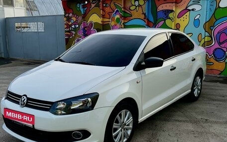 Volkswagen Polo VI (EU Market), 2011 год, 895 000 рублей, 4 фотография