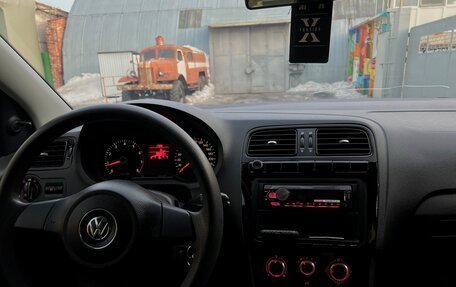 Volkswagen Polo VI (EU Market), 2011 год, 895 000 рублей, 18 фотография