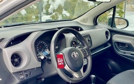 Toyota Yaris III рестайлинг, 2017 год, 1 470 000 рублей, 14 фотография