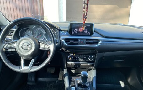 Mazda 6, 2018 год, 2 300 000 рублей, 10 фотография