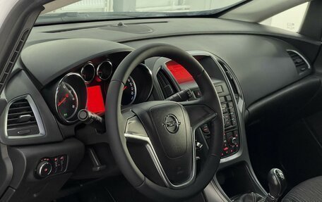 Opel Astra J, 2013 год, 999 000 рублей, 9 фотография