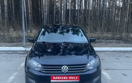 Volkswagen Polo VI (EU Market), 2015 год, 980 000 рублей, 4 фотография