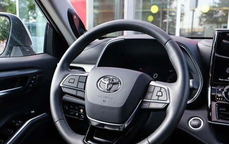 Toyota Highlander, 2023 год, 7 450 000 рублей, 12 фотография