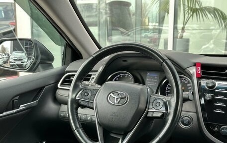 Toyota Camry, 2018 год, 3 090 000 рублей, 12 фотография