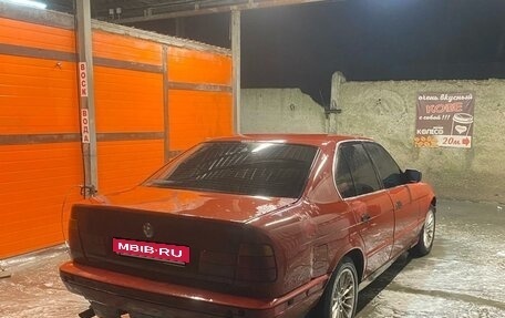 BMW 5 серия, 1992 год, 169 999 рублей, 3 фотография