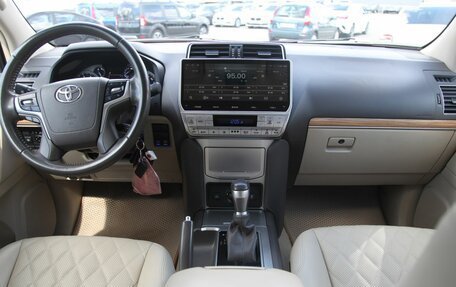 Toyota Land Cruiser Prado 150 рестайлинг 2, 2021 год, 5 390 000 рублей, 14 фотография