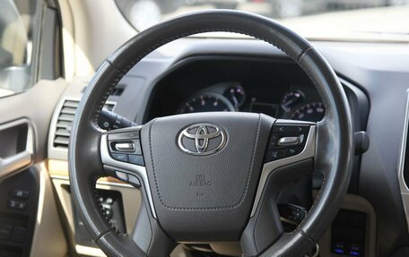 Toyota Land Cruiser Prado 150 рестайлинг 2, 2021 год, 5 390 000 рублей, 13 фотография