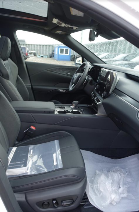 Lexus RX IV рестайлинг, 2024 год, 11 000 000 рублей, 7 фотография