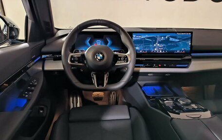 BMW 5 серия, 2023 год, 10 900 000 рублей, 13 фотография