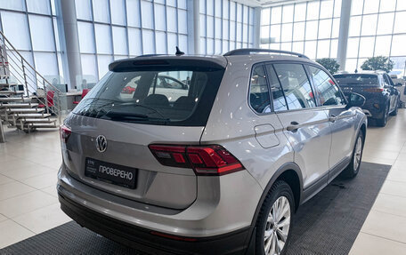 Volkswagen Tiguan II, 2020 год, 2 630 000 рублей, 5 фотография