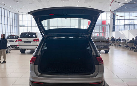 Volkswagen Tiguan II, 2020 год, 2 630 000 рублей, 10 фотография