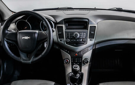 Chevrolet Cruze II, 2011 год, 667 000 рублей, 12 фотография