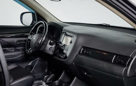 Mitsubishi Outlander III рестайлинг 3, 2016 год, 2 039 000 рублей, 3 фотография