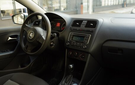 Volkswagen Polo VI (EU Market), 2014 год, 845 000 рублей, 25 фотография
