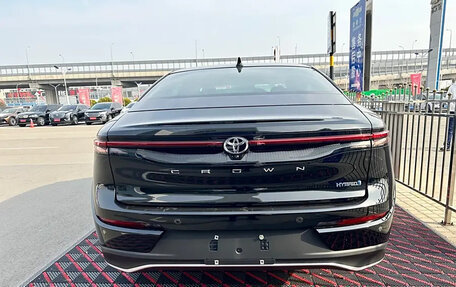 Toyota Crown, 2023 год, 6 490 000 рублей, 4 фотография