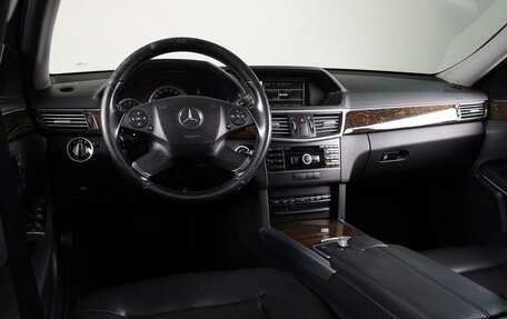 Mercedes-Benz E-Класс, 2012 год, 1 890 000 рублей, 6 фотография