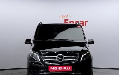 Mercedes-Benz V-Класс, 2020 год, 6 150 000 рублей, 3 фотография