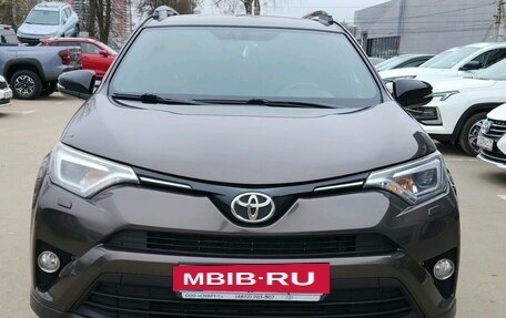 Toyota RAV4, 2019 год, 2 950 000 рублей, 6 фотография