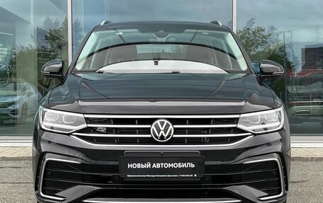 Volkswagen Tiguan II, 2023 год, 5 850 000 рублей, 3 фотография