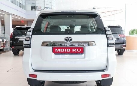 Toyota Land Cruiser Prado 150 рестайлинг 2, 2023 год, 9 650 000 рублей, 4 фотография