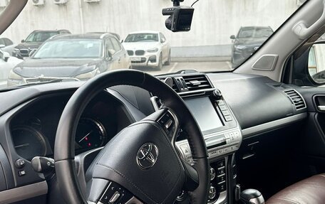 Toyota Land Cruiser Prado 150 рестайлинг 2, 2018 год, 5 250 000 рублей, 9 фотография