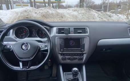 Volkswagen Jetta VI, 2017 год, 1 390 000 рублей, 6 фотография