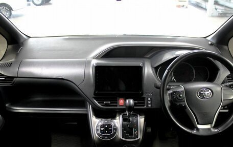 Toyota Voxy III, 2014 год, 1 939 000 рублей, 20 фотография