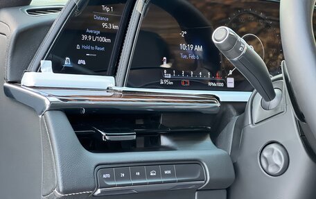 Cadillac Escalade V, 2023 год, 17 000 000 рублей, 32 фотография