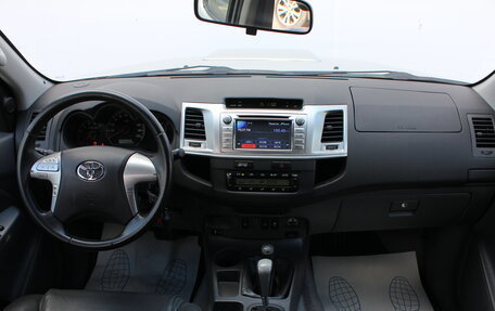 Toyota Hilux VII, 2012 год, 2 490 000 рублей, 12 фотография