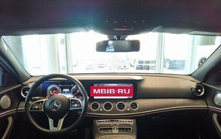 Mercedes-Benz E-Класс, 2018 год, 4 930 000 рублей, 17 фотография