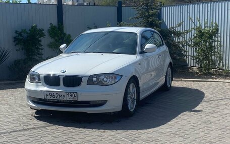 BMW 1 серия, 2010 год, 1 130 000 рублей, 3 фотография