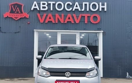 Volkswagen Polo VI (EU Market), 2011 год, 950 000 рублей, 2 фотография