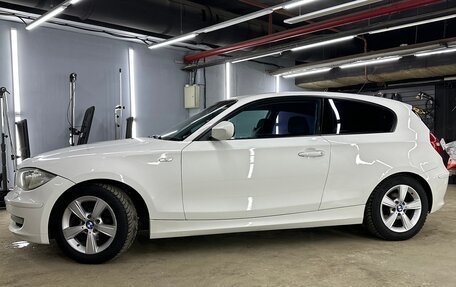 BMW 1 серия, 2011 год, 900 000 рублей, 2 фотография