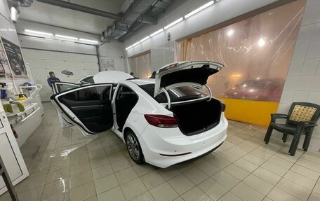 Hyundai Elantra VI рестайлинг, 2018 год, 1 650 000 рублей, 26 фотография