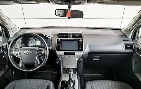 Toyota Land Cruiser Prado 150 рестайлинг 2, 2018 год, 4 999 000 рублей, 14 фотография